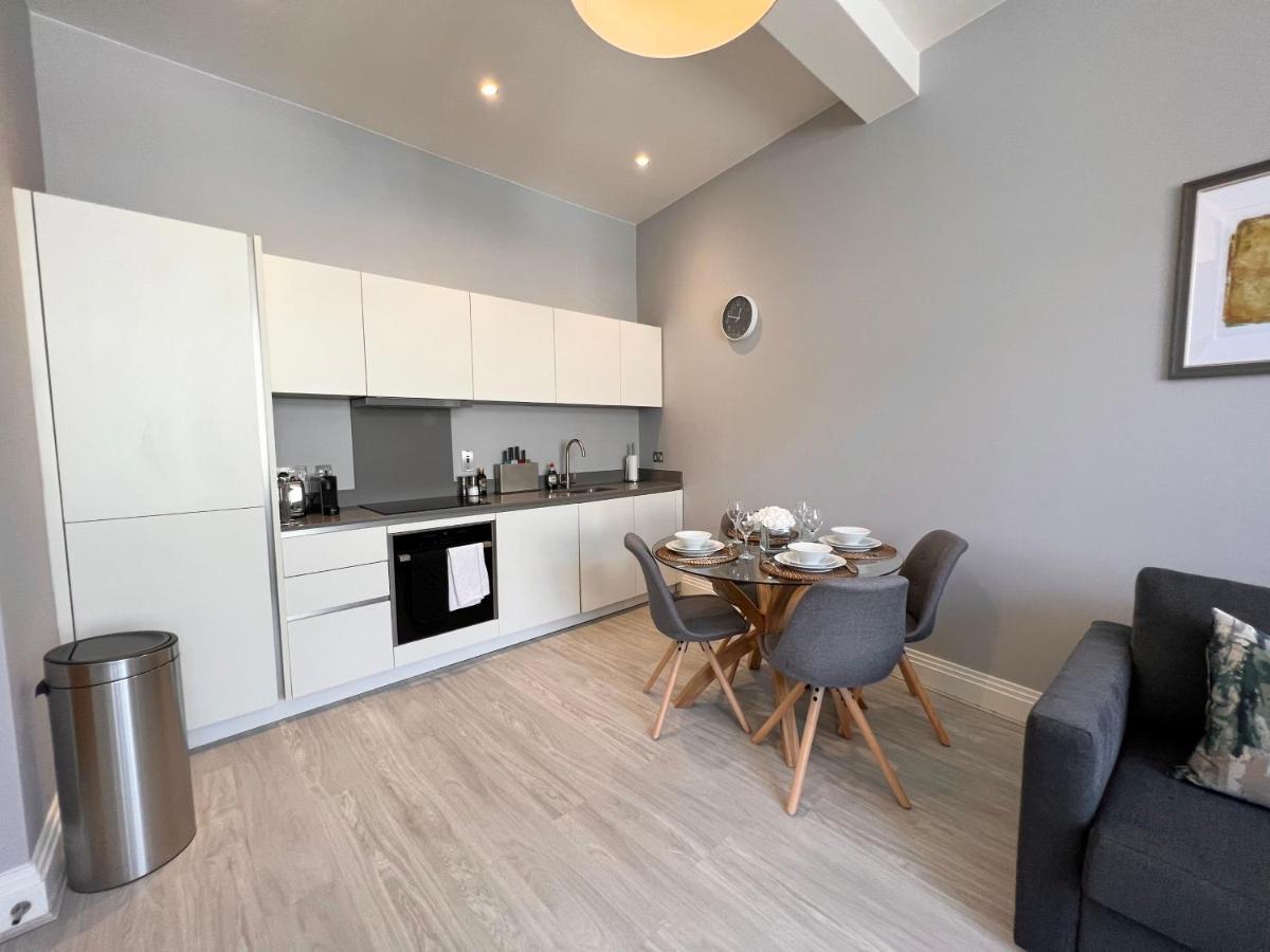 Urban Living'S - Windsor Castle Luxury Apartments ภายนอก รูปภาพ