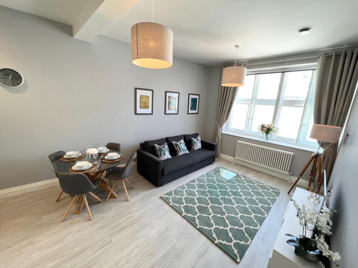 Urban Living'S - Windsor Castle Luxury Apartments ภายนอก รูปภาพ