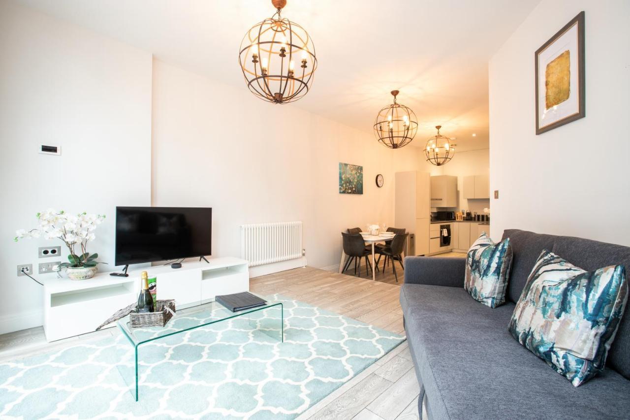 Urban Living'S - Windsor Castle Luxury Apartments ภายนอก รูปภาพ
