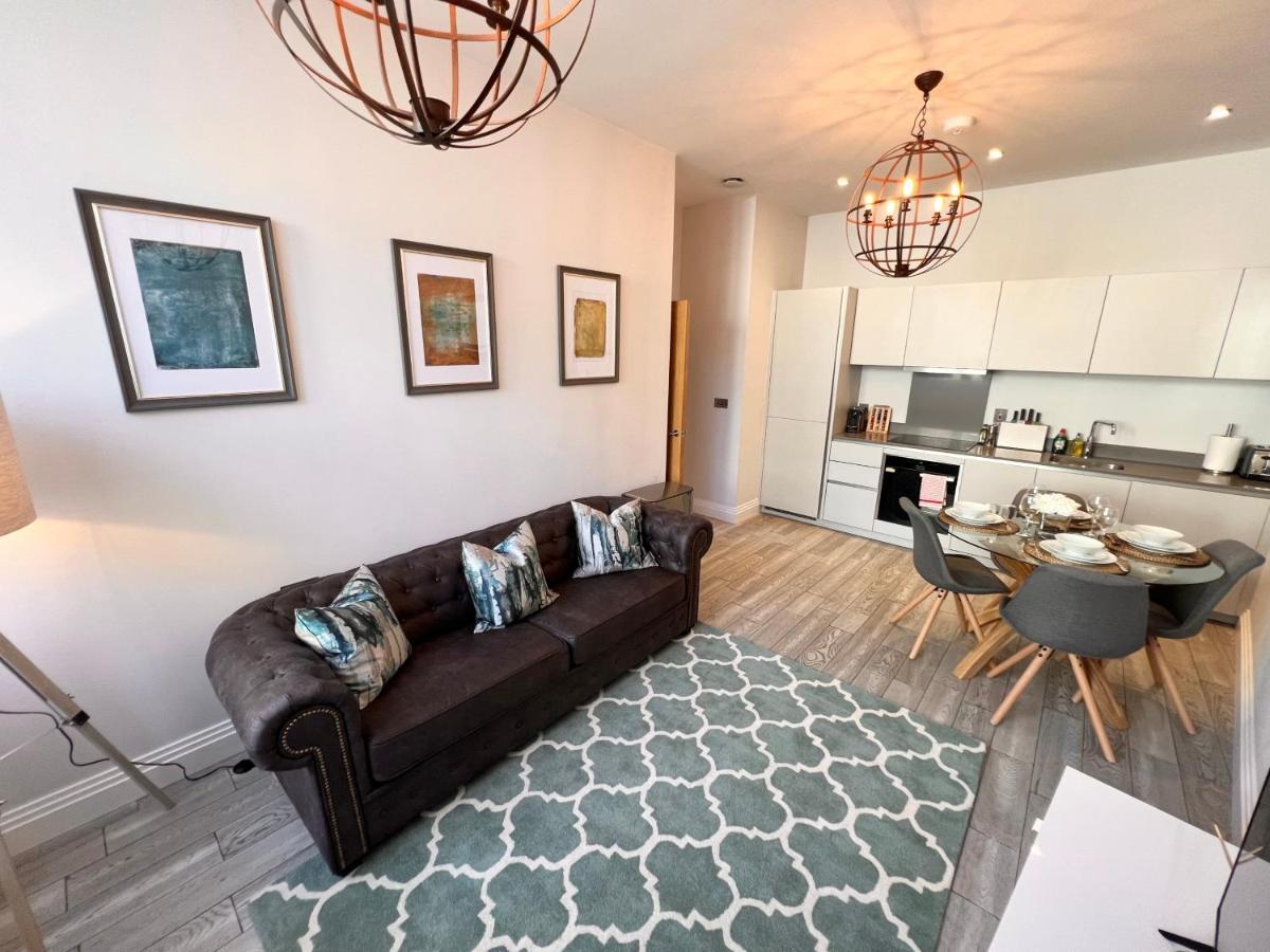 Urban Living'S - Windsor Castle Luxury Apartments ภายนอก รูปภาพ